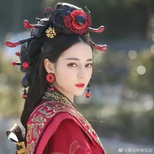 个人认为,热巴还是很适合古装造型的……|迪丽热巴|皇后_新浪新闻