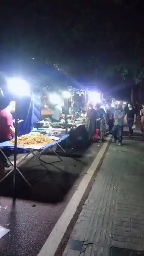 如果你要去摆摊儿,你准备卖撒子?