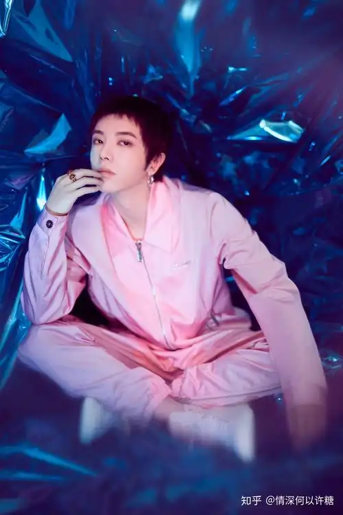 有没有华晨宇壳哥短发组都行帅照美图