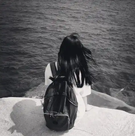 女生黑白背影头像伤感 女生头像图片大全 -【爱个性】