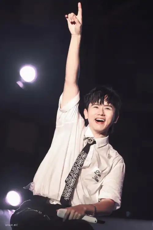 张杰未live巡回演唱会##张杰三登鸟巢