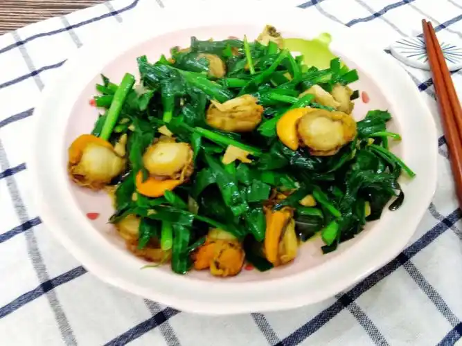 春食韭香超鲜美的家常菜韭菜炒扇贝