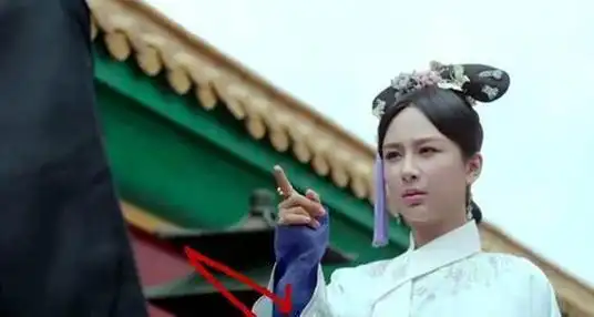 少儿不宜的穿帮镜头,杨紫露了啥,网友:导演回家种地吧