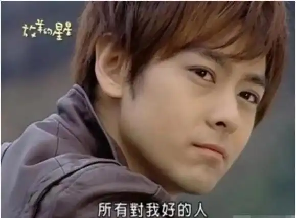 他不仅是剧中的角色,更是我们心中的梦想,让人为之倾倒,难以忘怀.