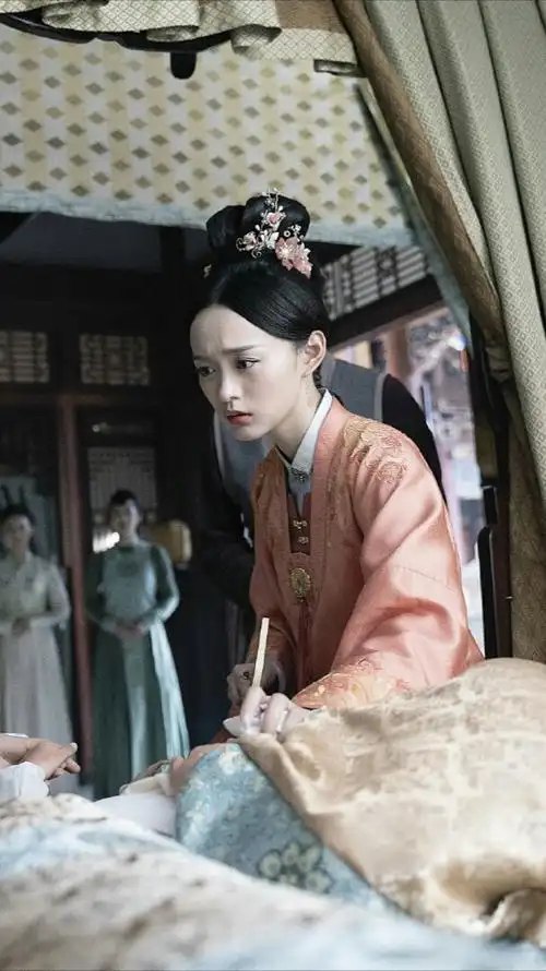 锦心似玉 乔莲房 何泓姗