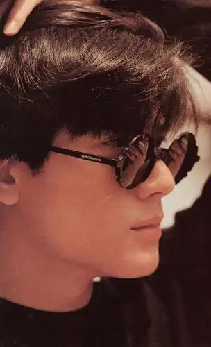 现在的年轻人对郭富城的颜值,一无所知!摇个头而已,点赞就百万