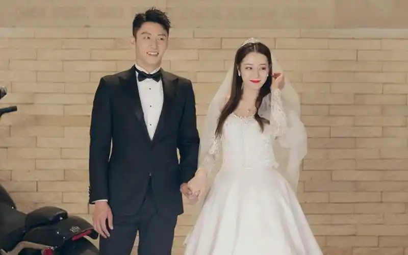 迪丽热巴再陷怀孕风波!多方狗仔推算孩子10月出生,父亲是黄景瑜