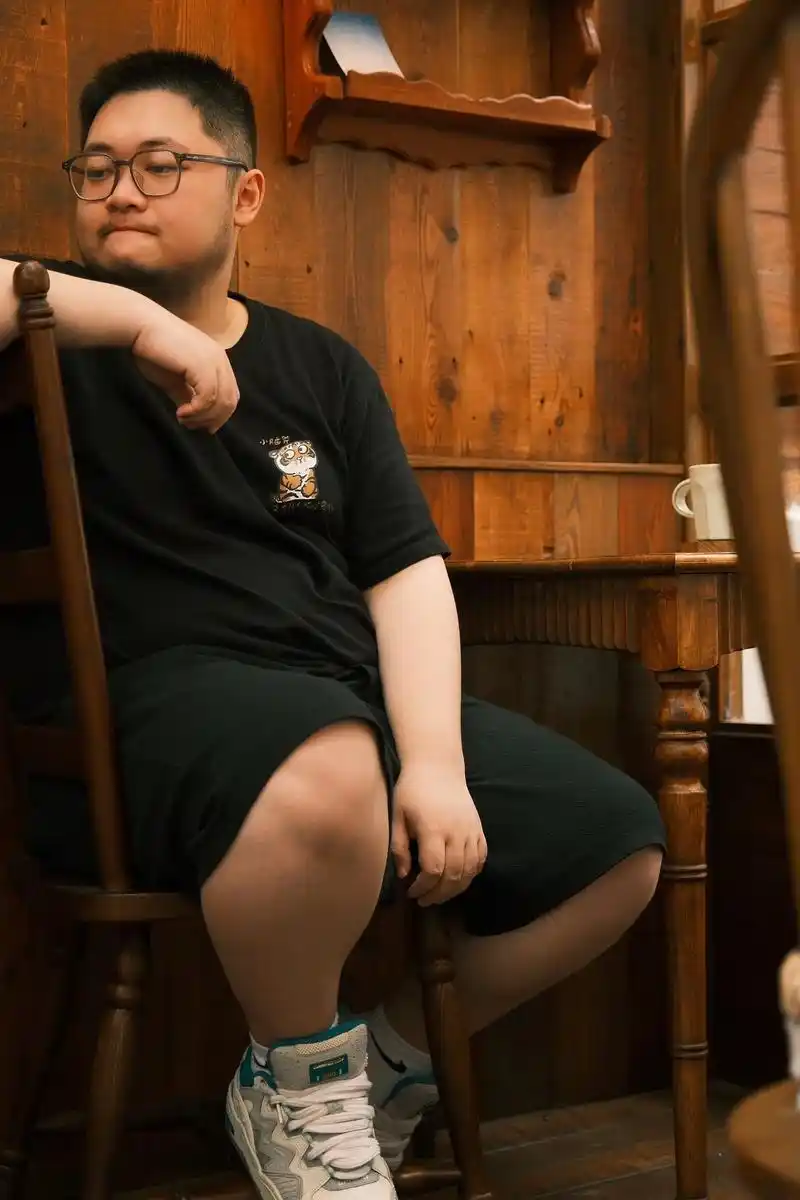 周末南山寺.出镜@哟呵 
#络腮胡 #有肉感的小胖子