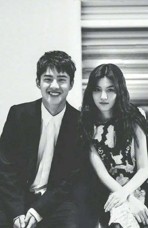 刘昊然的绯闻女友,随手一拍都是大片,和刘昊然配一脸!