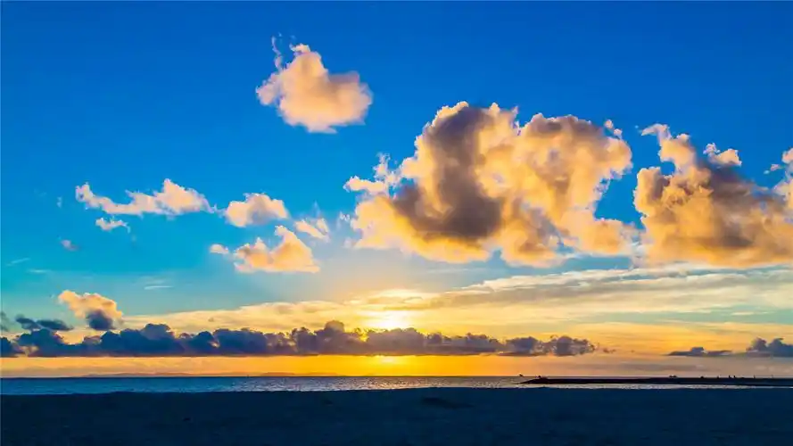 海边落日夕阳高清桌面壁纸