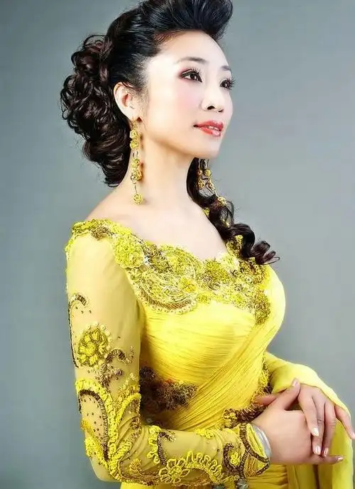 歌唱家李丹阳:56岁仍未婚,将一辈子奉献给舞台事业,不留遗憾