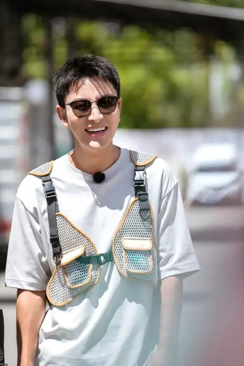 #贾乃亮控诉许文强偷金条##极限挑战#