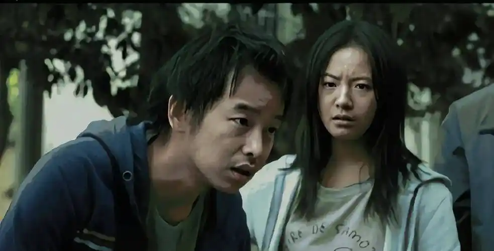 《我们一起摇太阳》彭昱畅与李庚希吻戏,甜中透酸泪目_电影_病魔_生命