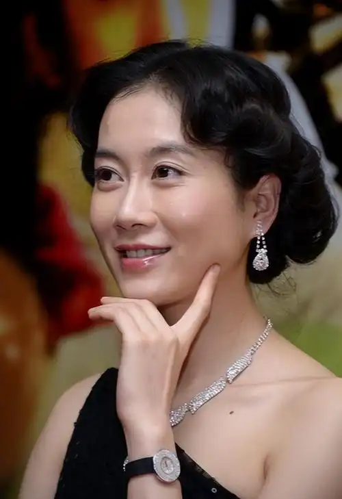 面相长得刻薄的女明星,这几位个个一脸"凶"相,几乎演不了好人-天晟网