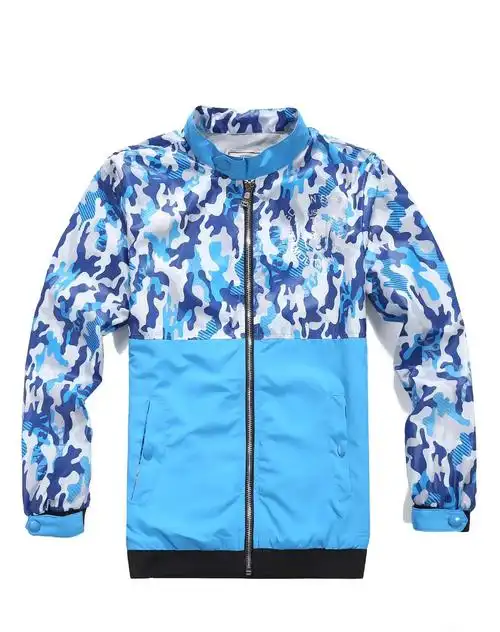 男童月蓝色迷彩拼接外套