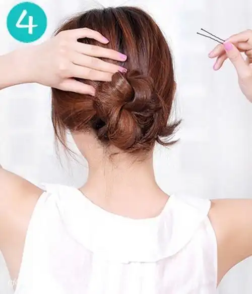 夏季优雅发型—超简单的长发盘发教程