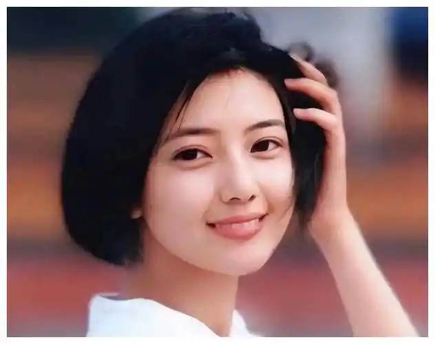 高圆圆的真实面貌曝光男人心目中的完美女神露真容