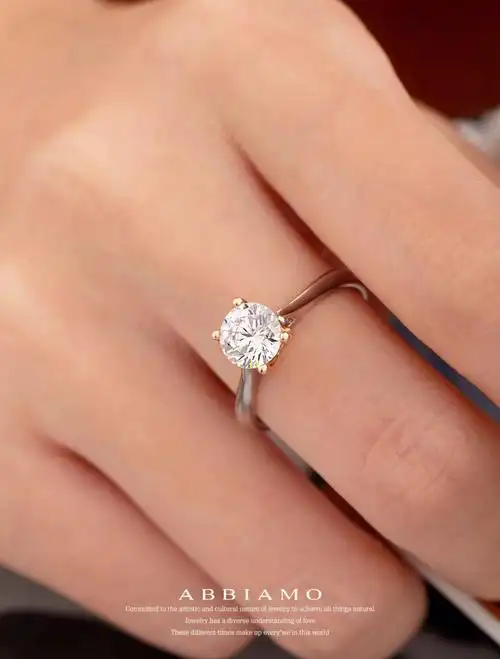 一克拉大钻戒谁不想拥有让人挪不开眼