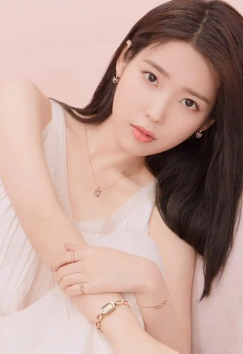 iu李知恩吊带裙性感写真图片34