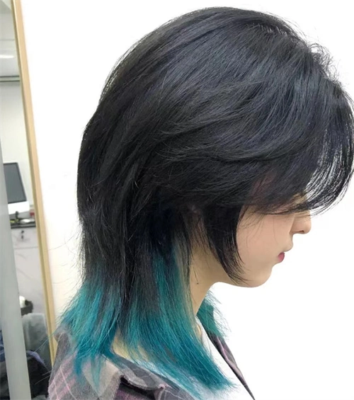 ins风女生狼尾发型 时尚艳压身边的男生_2023年流行发型 - 美发站