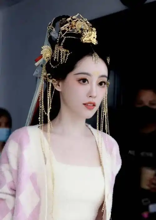 祝绪丹手握5部待播古偶,造型个个都美,但男主之间的差距有点大_杨幂