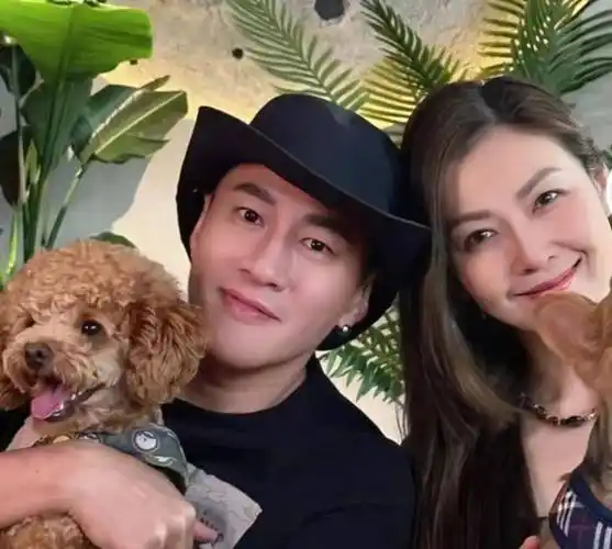 何润东发生车祸,800万豪车被撞烂,副导演已送医观察_林碧熙_孩子_妻子