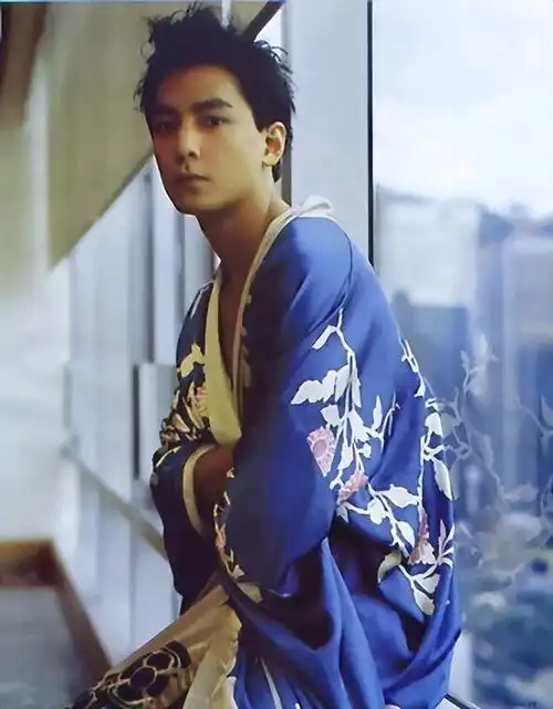 陈冠希什么星座属什么(陈冠希是什么星座的)