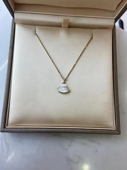 宝格丽扇子项链