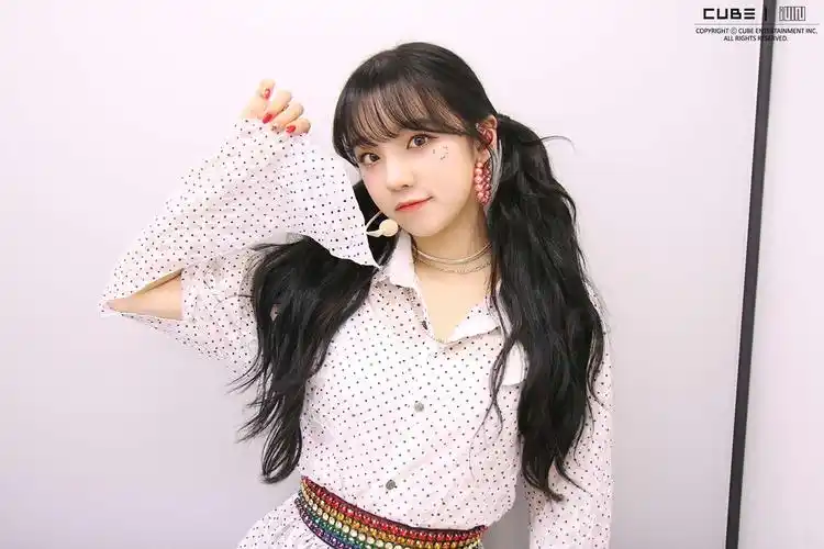 宋雨琦 yuqi 200518 官推更新 - 堆糖,美图壁纸兴趣社区