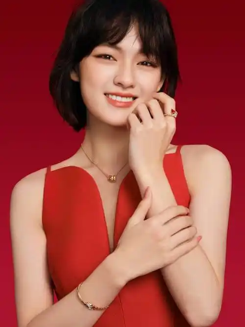 刘亦菲确实厉害,直接空降全球代言!_品牌_杨洋_title