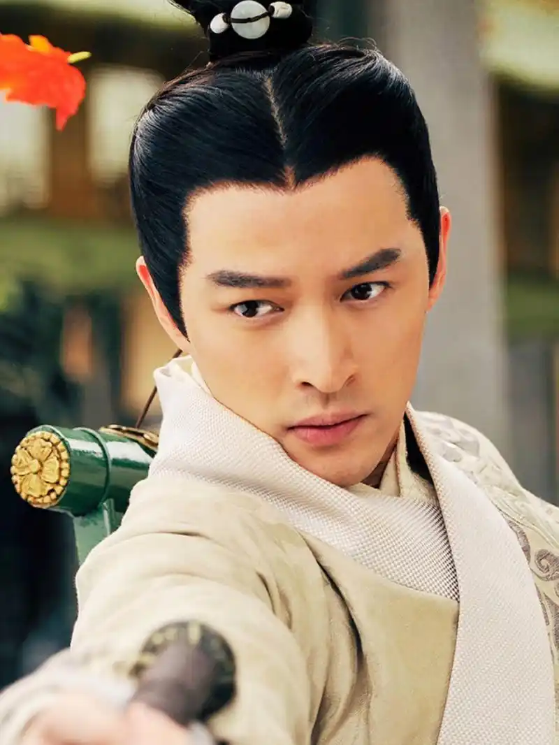 🌟从角色塑造的精益求精,到拍戏过程中的全力以赴,胡歌始终秉持着对