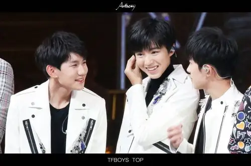 tfboys 合照 头像壁纸