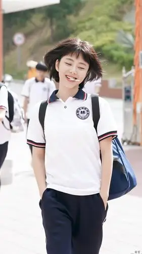 谭松韵校园风美图鉴赏