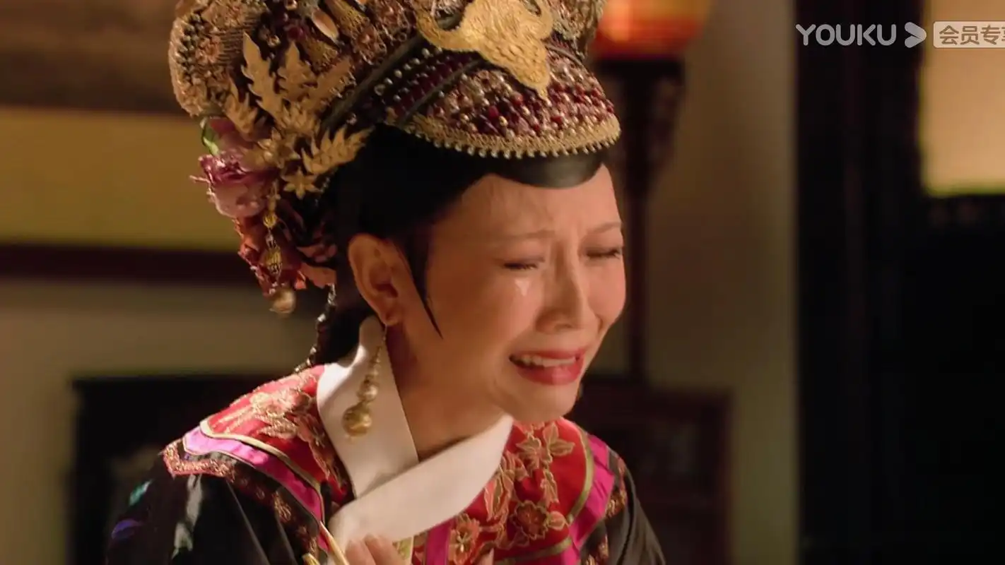 最先拿到华妃剧本的是欣贵人;流潋紫以蔡少芬《洛神》的形象写的甄嬛