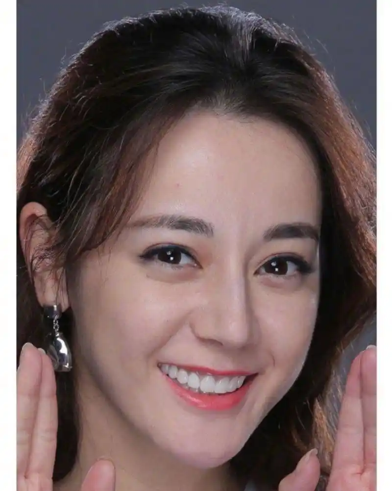 现在明星有几个敢放出生图的,有几个能像热巴生图这么能抗打的?