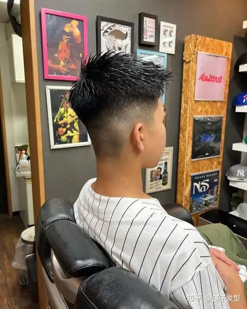 男士发型别瞎剪,最帅还是这四种,清爽百变很潮流