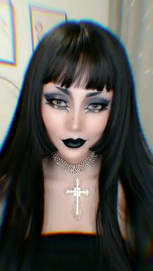 全民装嫩大赛#暗黑哥特风格妆容,需要你们的小爱心