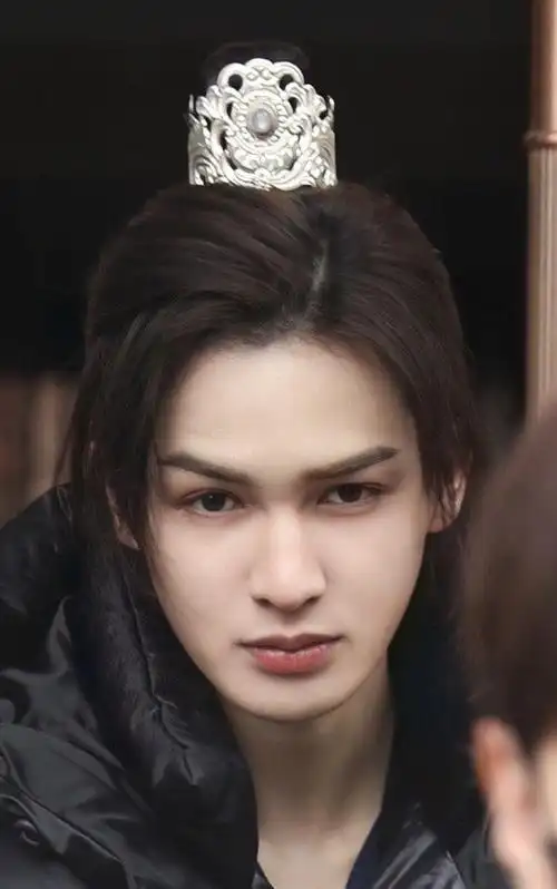 朱正廷,古装美男!