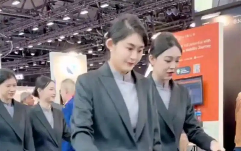 2024巴塞罗那世界移动通信大会,华为客工部的小姐姐们!