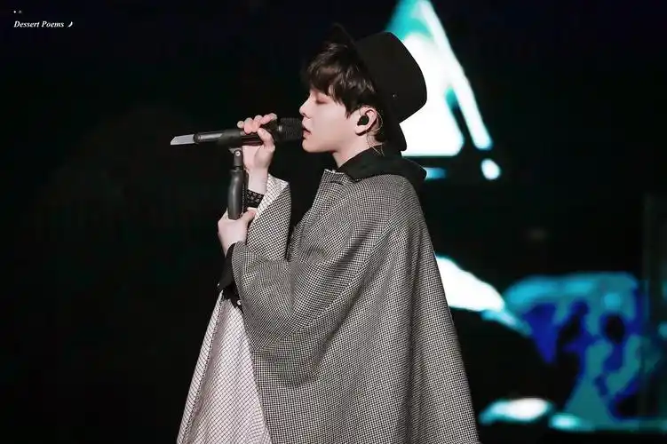 尤长靖红与黑 钱雷说红与黑是尤长靖这张专辑里面他非常喜欢的一首歌