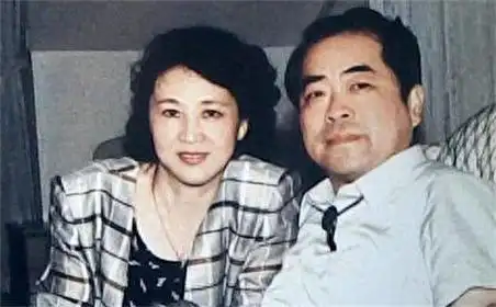 范曾婚内出轨18年,情定朋友之妻,这女人盖章一次,10万辛苦费