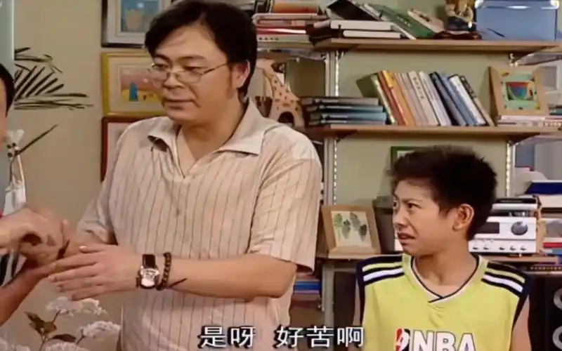 家有儿女1:刘星把鼠标藏在自己家,被夏东海发现,刘星以为是小学告的密