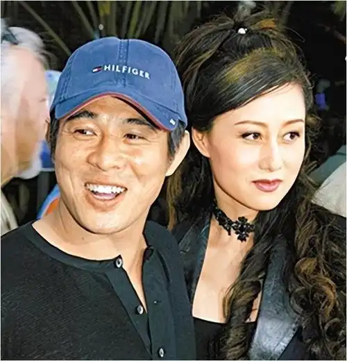 利智李连杰守护35载璀璨光环下的泣血真情