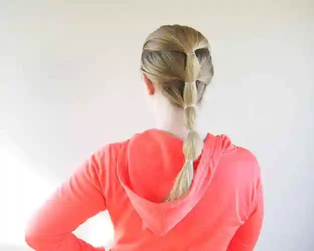 妹子看过来超简单跑步发型一分钟变运动女神