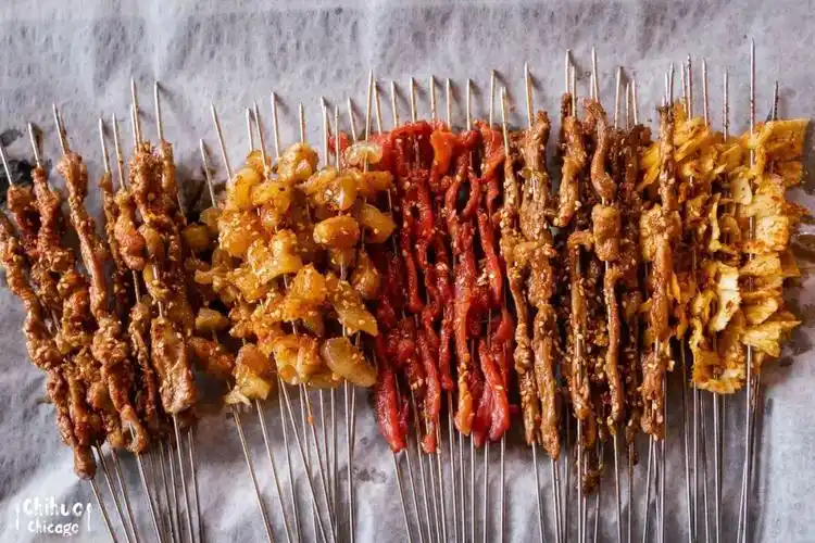 铁子本山叔喊你来吃烧烤铁岭那嘎达的小串芝城首家望京小腰