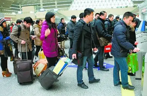 高铁出现"空座位" "单向客流"是主因