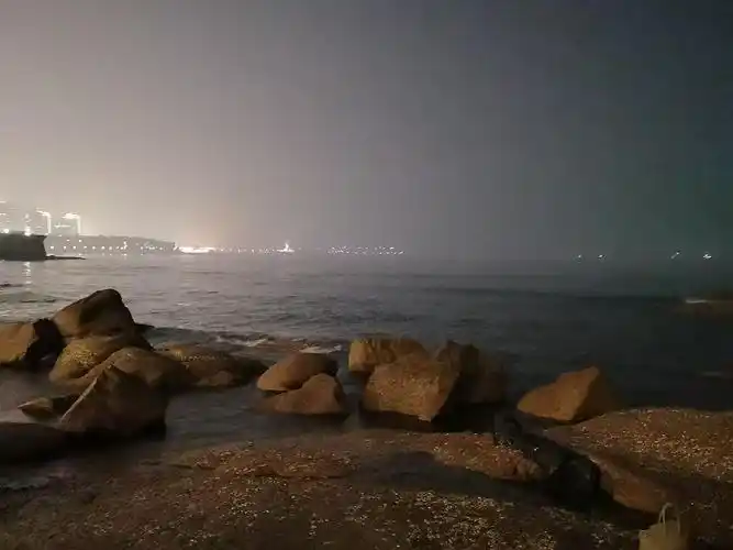 海边的夜晚