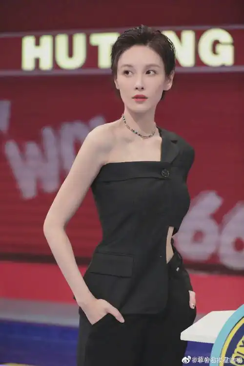 张蓝心奥运叨叨叨短发造型