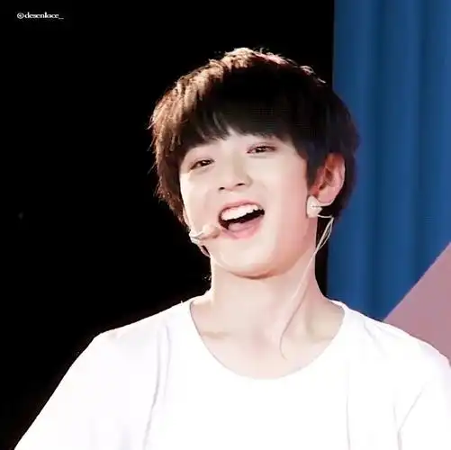 刘耀文六一分享童年照##刘耀文分享童年照