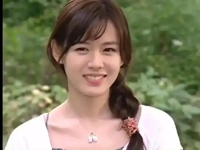 孙艺珍带老公玄彬和儿子一块出去春游网友我不相信坐等反转